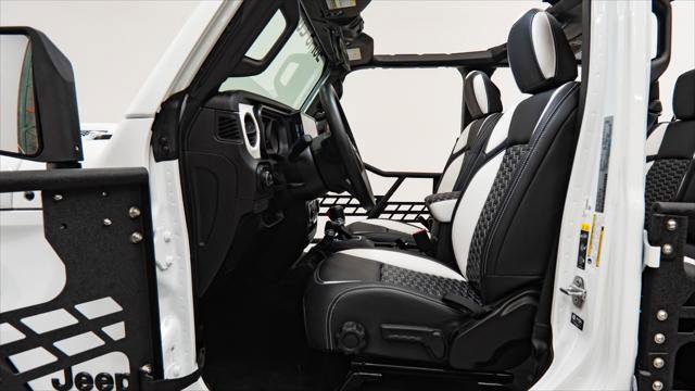 Used 2025 Jeep Gladiator Sport AWD/4WD image 24