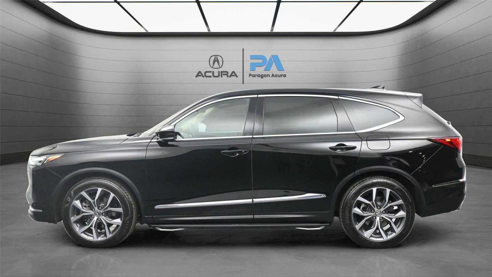 Certified 2023 Acura MDX SH-AWD w/ Technology Package image 23