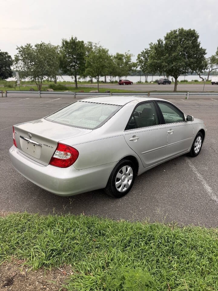 Used 2004 Toyota Camry LE FWD image 7