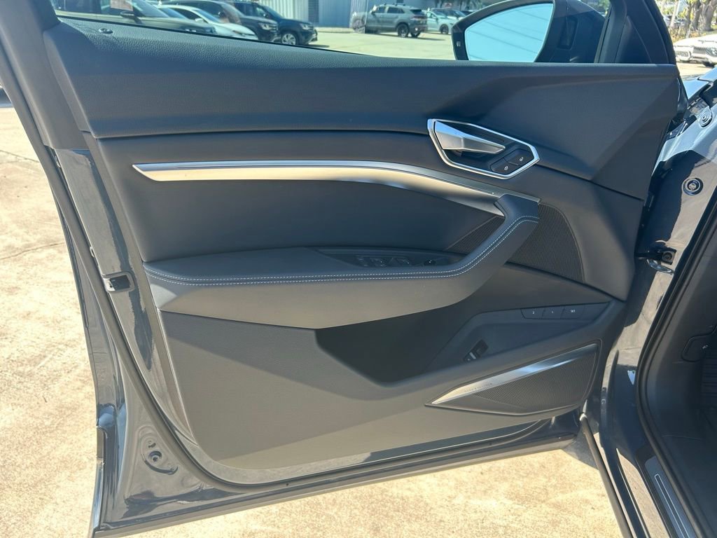 Used 2024 Audi Q8 e-tron Premium Plus w/ Premium Plus Package AWD/4WD image 52