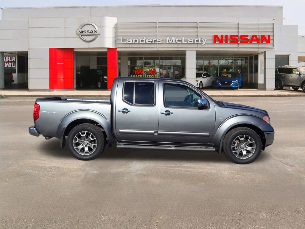 Used 2016 Nissan Frontier SL w/ Moonroof Package image 2