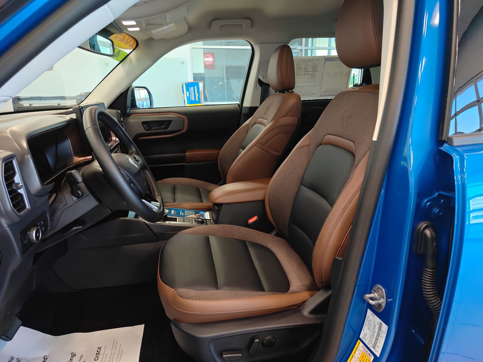 Used 2025 Ford Bronco Sport Outer Banks w/ Outer Banks Tech Package+ image 11