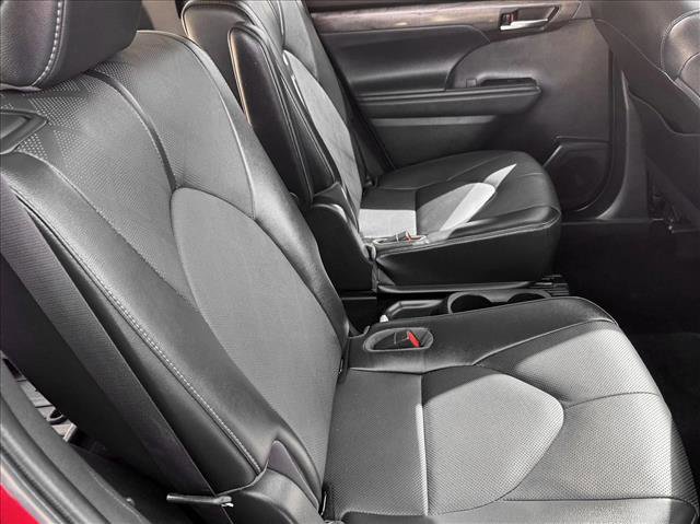 Used 2022 Toyota Highlander Platinum AWD/4WD image 19