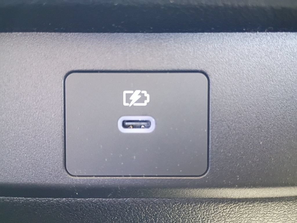 New 2026 Nissan Sentra SL w/ Floor Mat Package FWD image 31