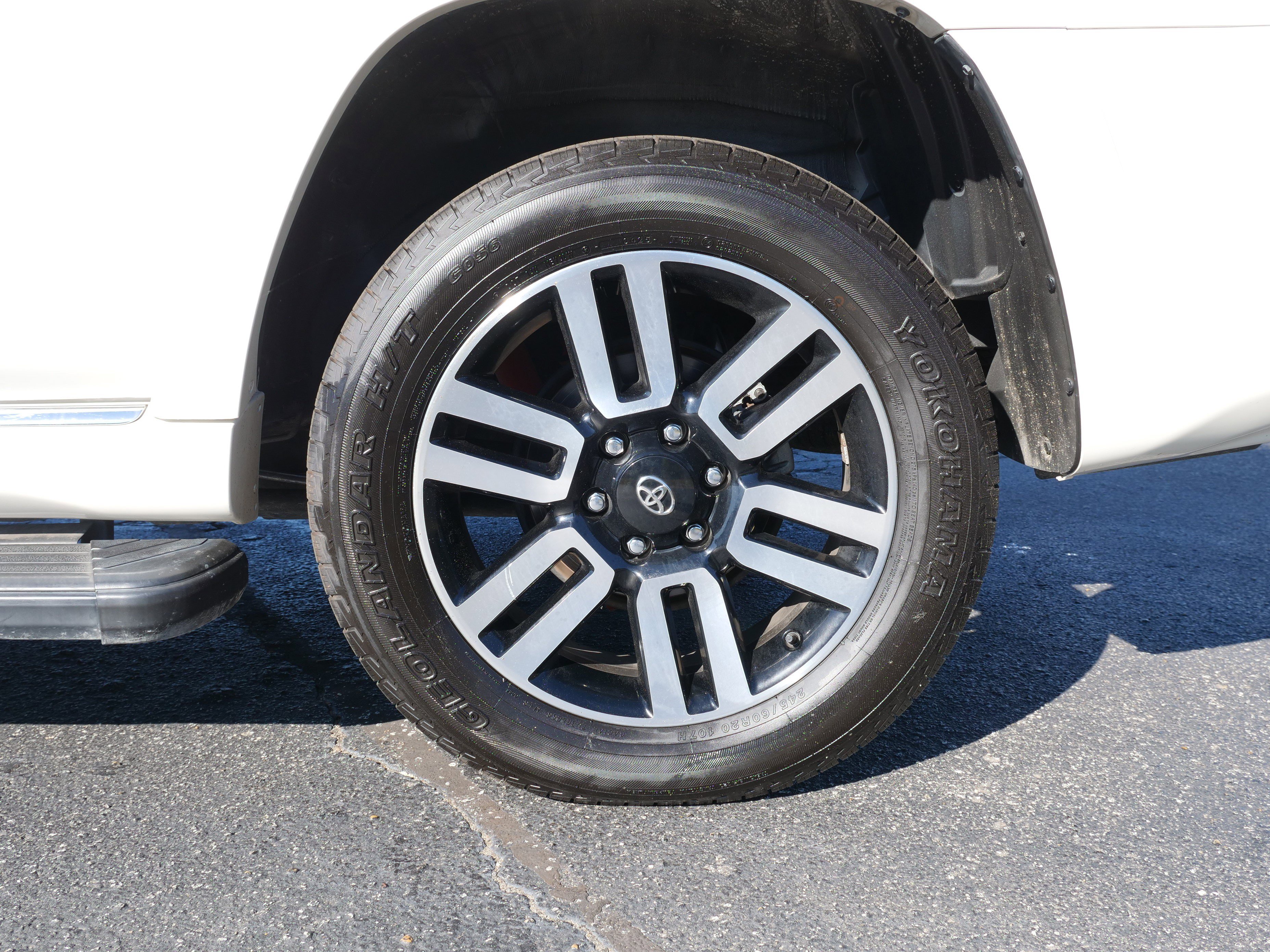 Used 2022 Toyota 4Runner Limited image 12