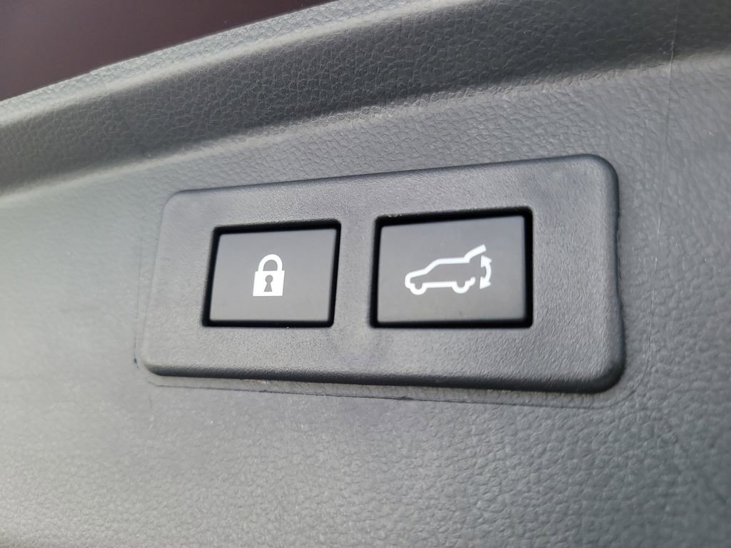 Used 2025 Subaru Outback Limited XT w/ Popular Package #2 image 9