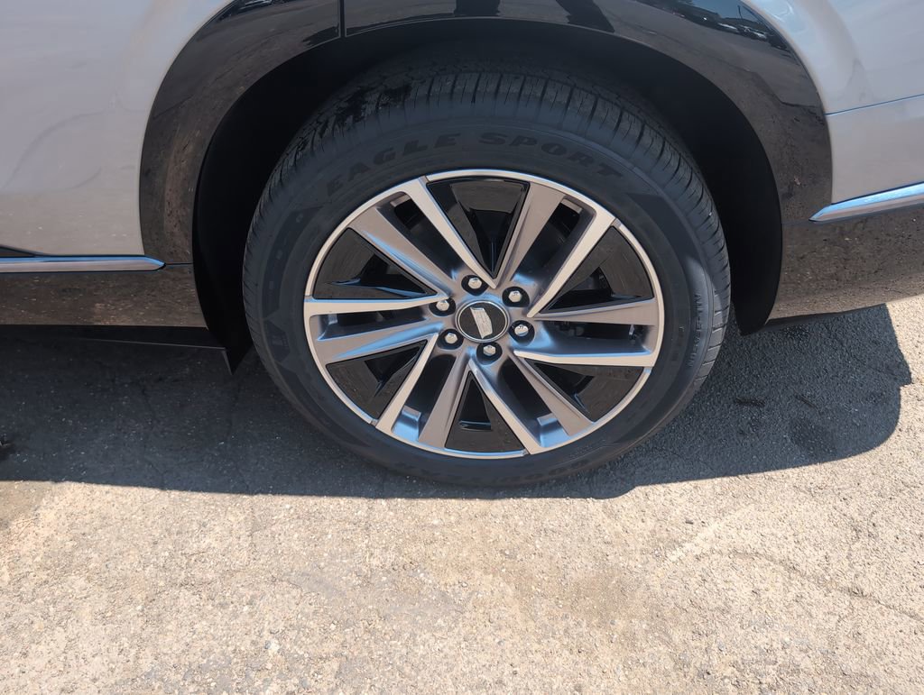 New 2026 Cadillac Vistiq Sport image 22