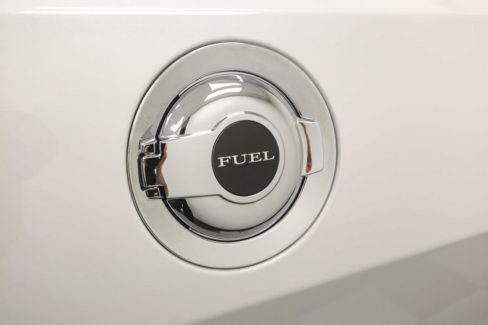 Used 2015 Dodge Challenger R/T Plus image 14