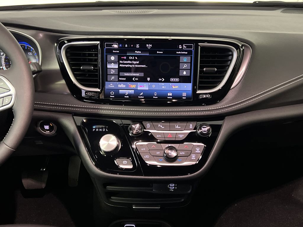 New 2026 Chrysler Pacifica Select image 27