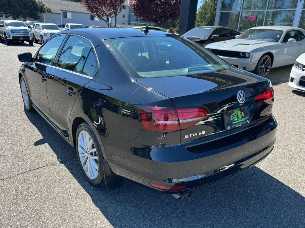 Used 2016 Volkswagen Jetta SEL FWD image 17