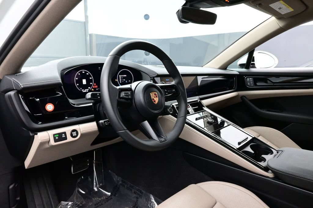 Certified 2026 Porsche Panamera w/ Premium Package RWD image 4