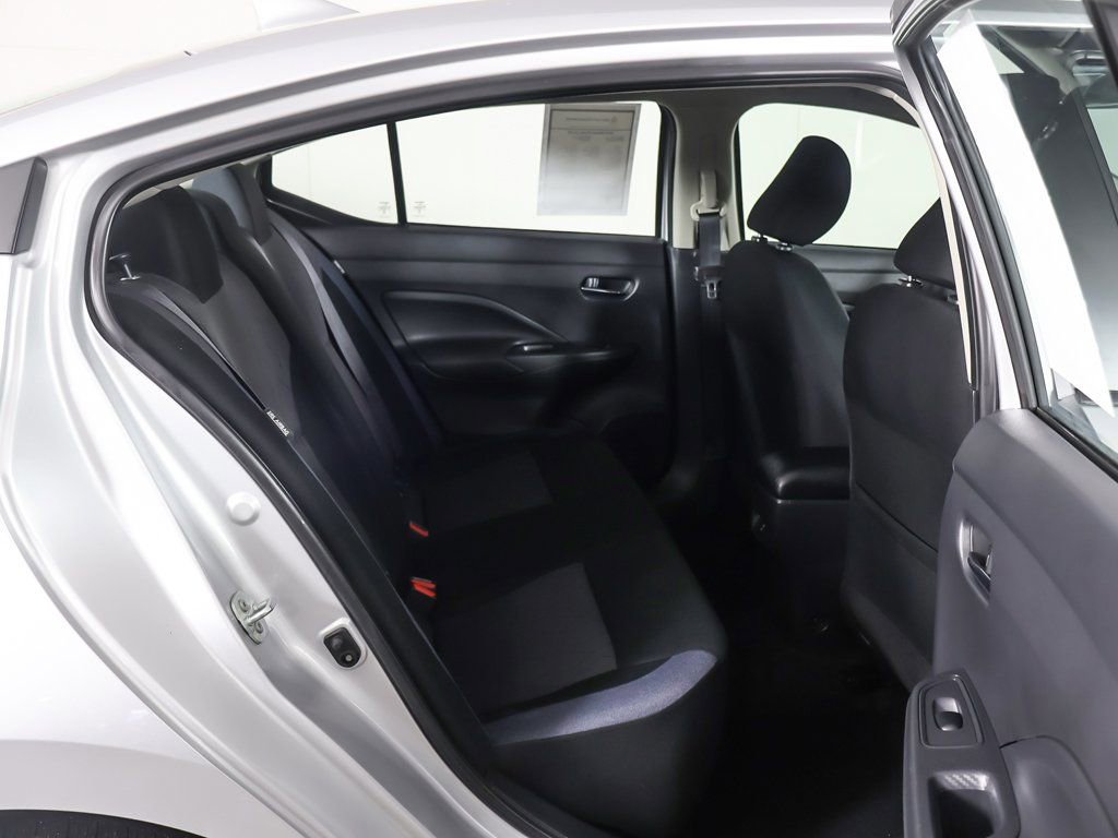 Used 2024 Nissan Versa SV w/ Trunk Package image 28