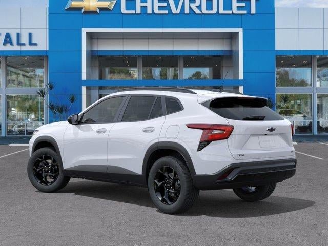 New 2026 Chevrolet Trax LT w/ Driver Confidence Package FWD image 3
