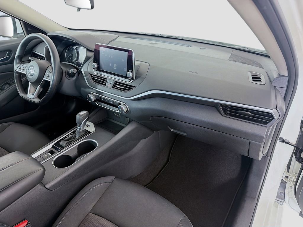 Used 2022 Nissan Altima 2.5 SV AWD/4WD image 16
