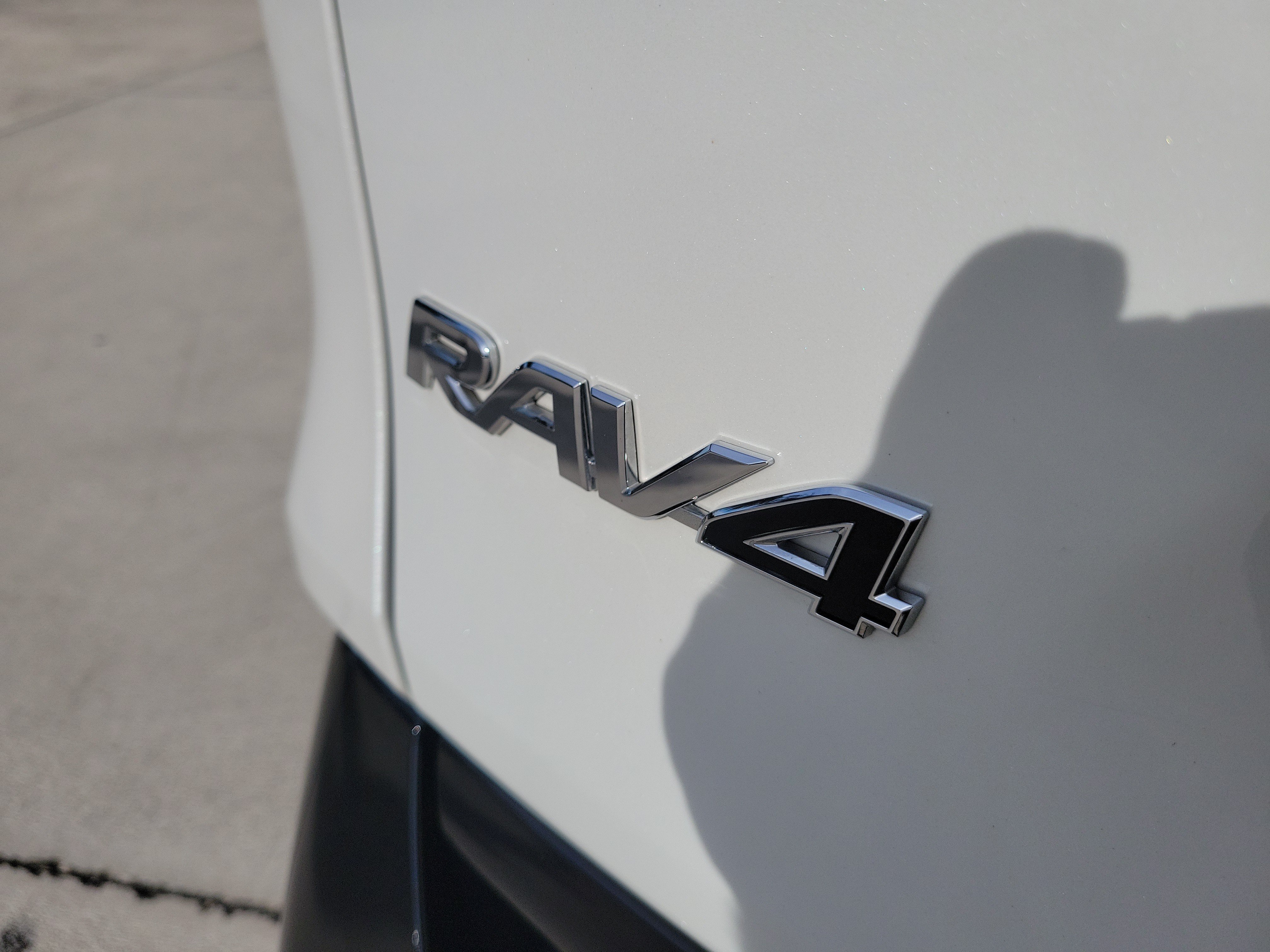 Used 2024 Toyota RAV4 XSE AWD/4WD image 10
