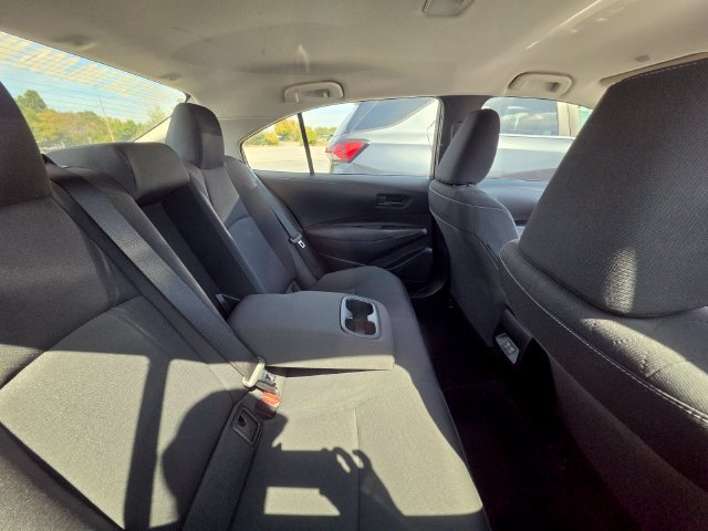 Used 2023 Toyota Corolla LE FWD image 10