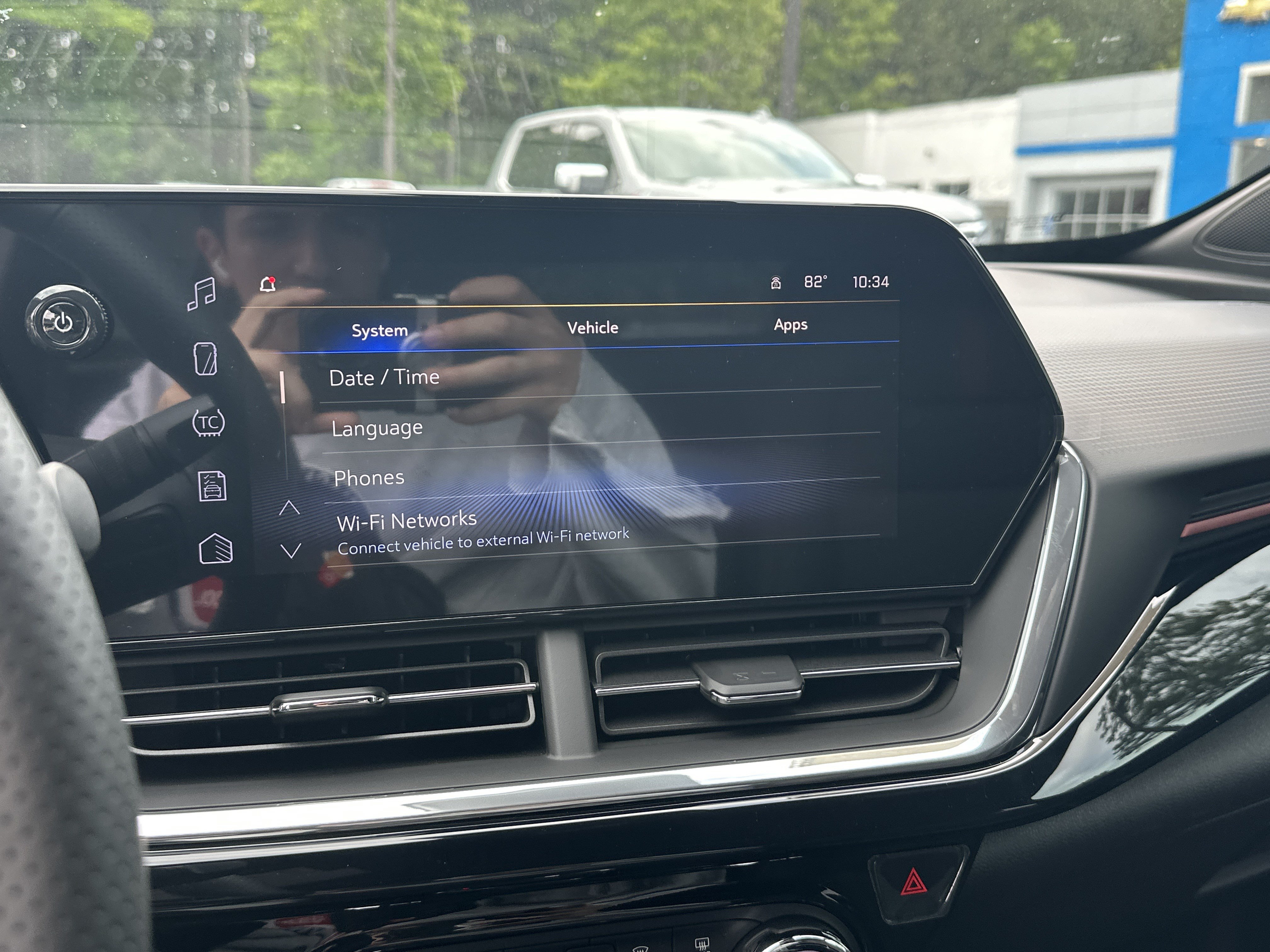 New 2026 Chevrolet Trax RS w/ Sunroof Package FWD image 26