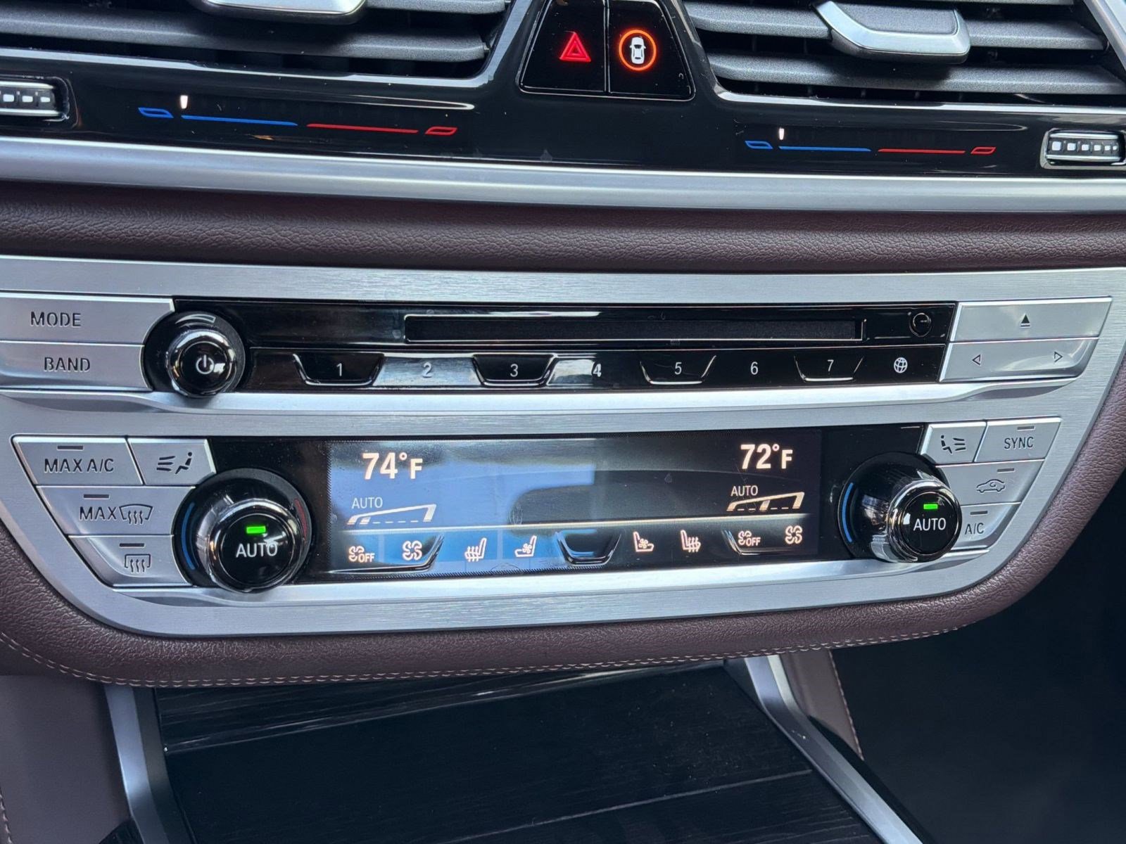 Used 2019 BMW 750i w/ Executive Package RWD image 17