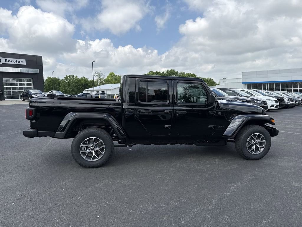 New 2026 Jeep Gladiator Sport AWD/4WD image 14