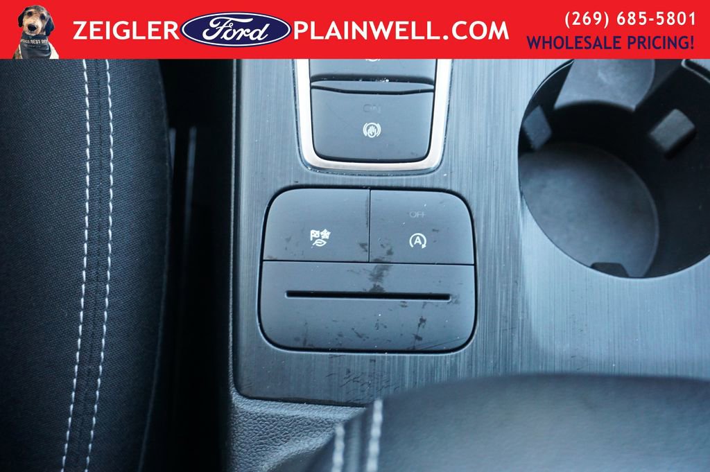Used 2025 Ford Escape Active image 19