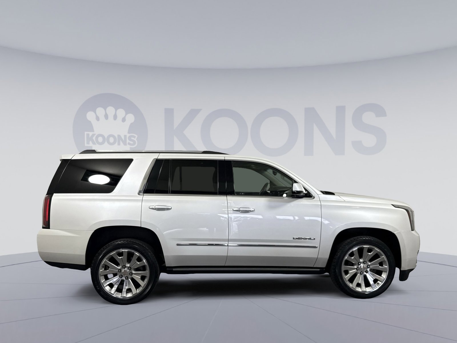 Used 2018 GMC Yukon Denali w/ Open Road Package AWD/4WD image 8