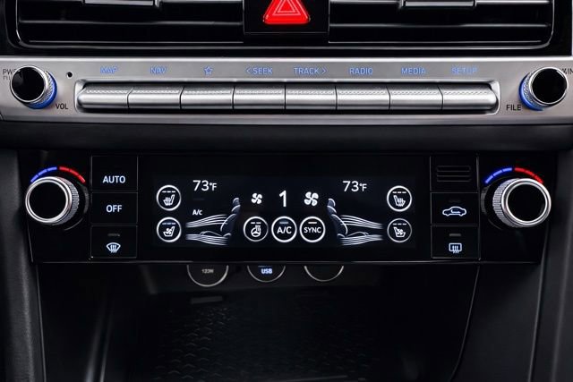 Used 2025 Genesis G70 2.5T w/ Sport Prestige Package image 24