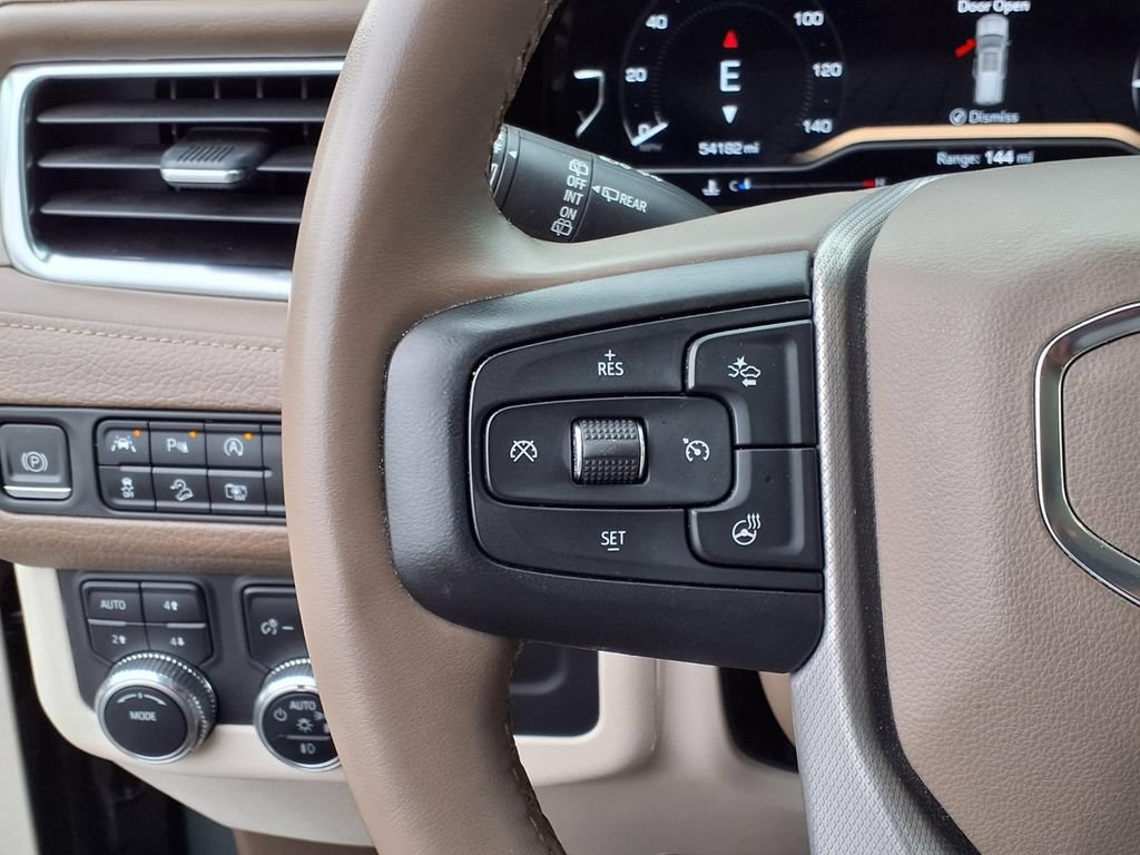Used 2023 GMC Yukon XL Denali AWD/4WD image 14