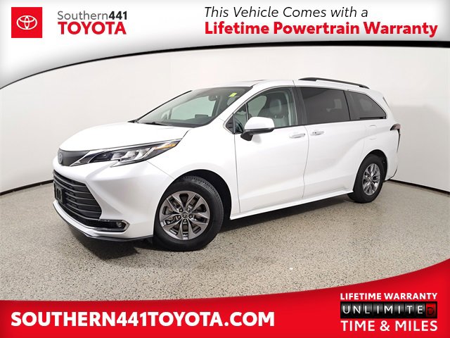 Used 2023 Toyota Sienna XLE