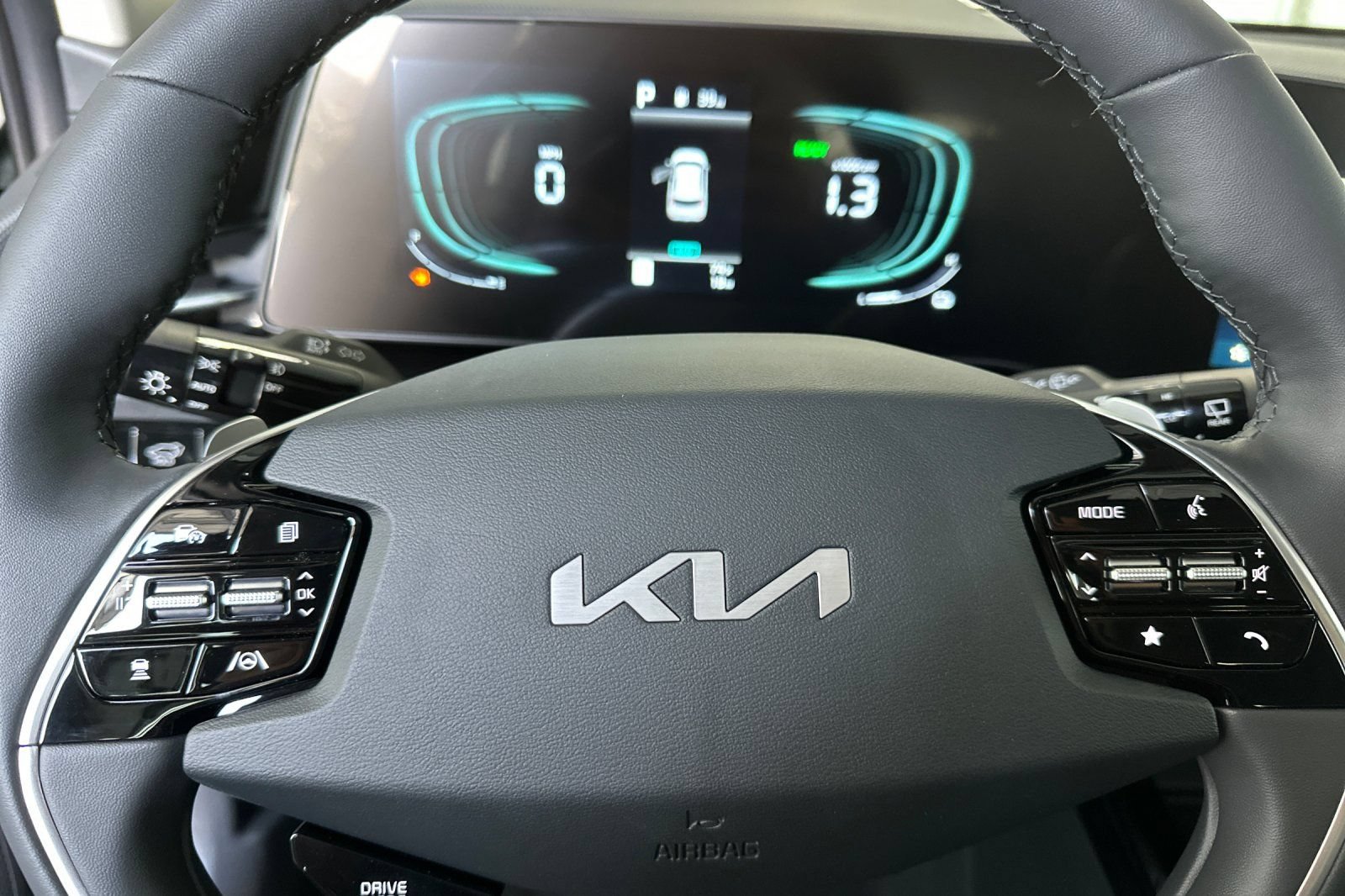 New 2026 Kia Niro FWD image 24