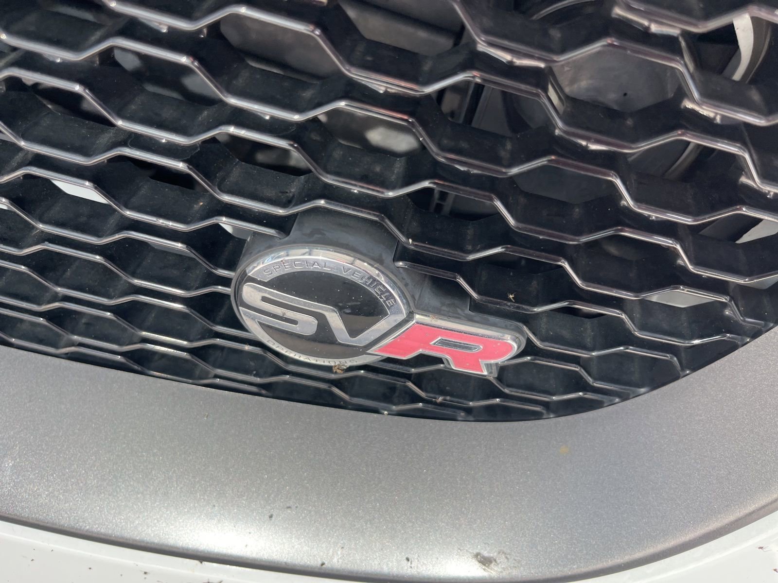 Used 2020 Jaguar F-PACE SVR image 15