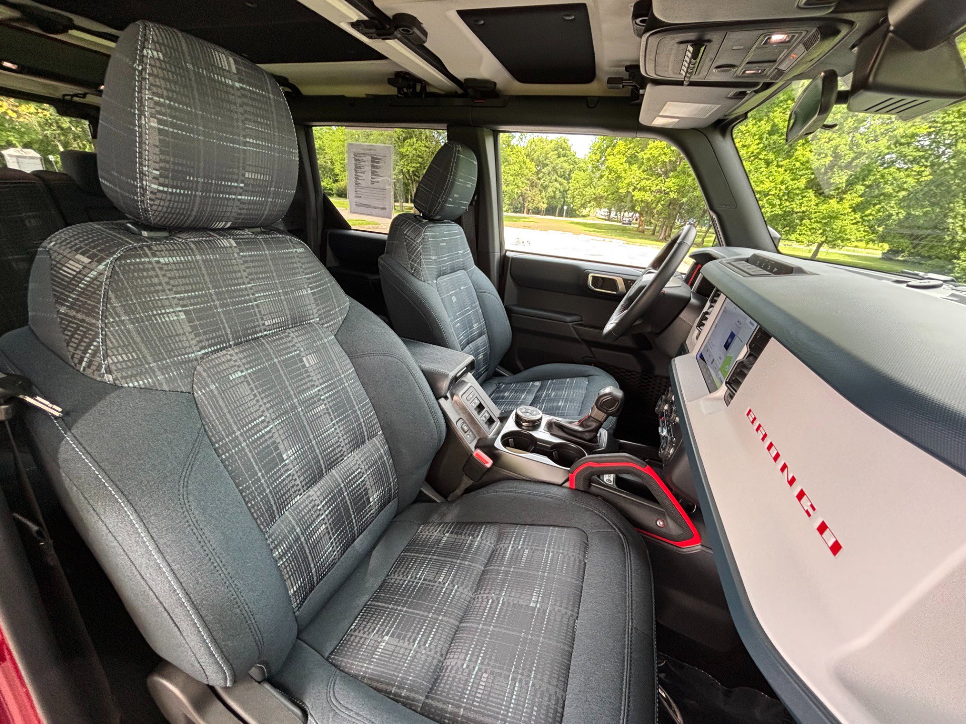 Used 2025 Ford Bronco Heritage Edition AWD/4WD image 35