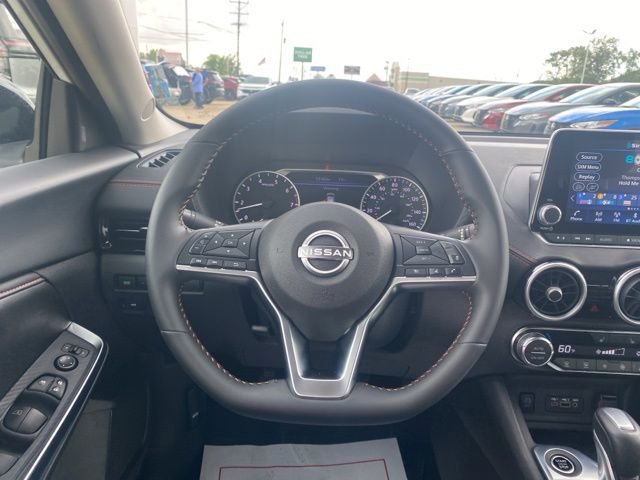 Used 2025 Nissan Sentra SR FWD image 15