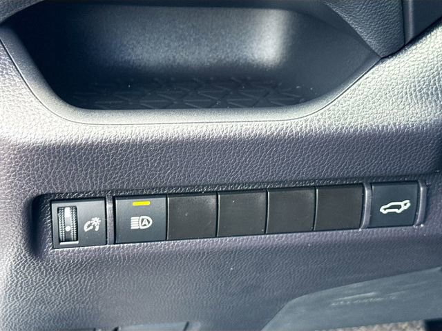 Used 2025 Toyota RAV4 XLE w/ Convenience Package FWD image 10