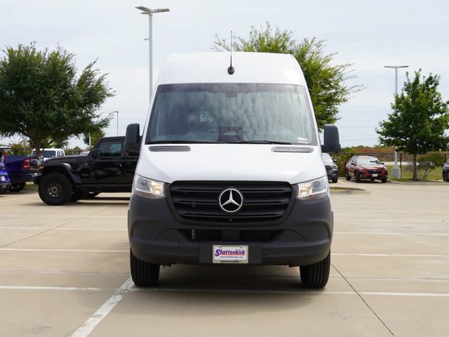 Used 2025 Mercedes-Benz Sprinter 2500 video 2