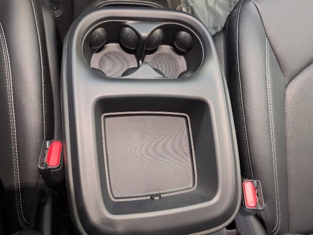 New 2026 Chrysler Pacifica Select image 24