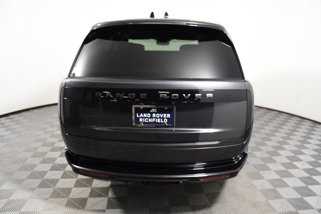 Used 2024 Land Rover Range Rover Autobiography image 5