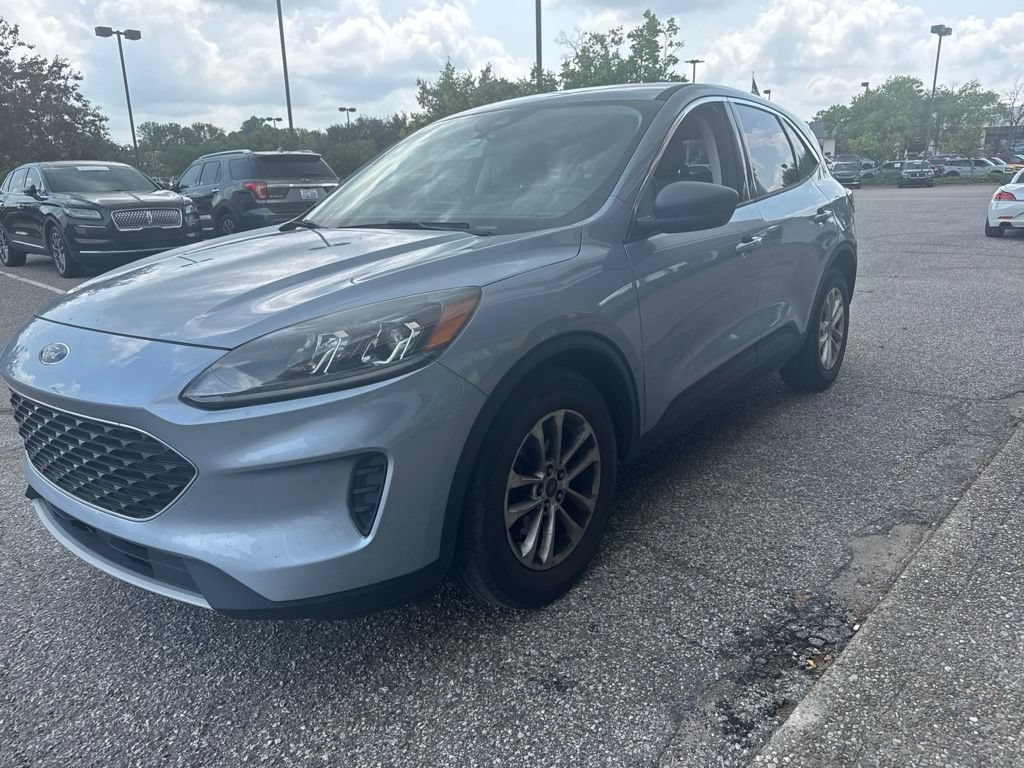 Used 2022 Ford Escape SE w/ Convenience Package FWD image 4