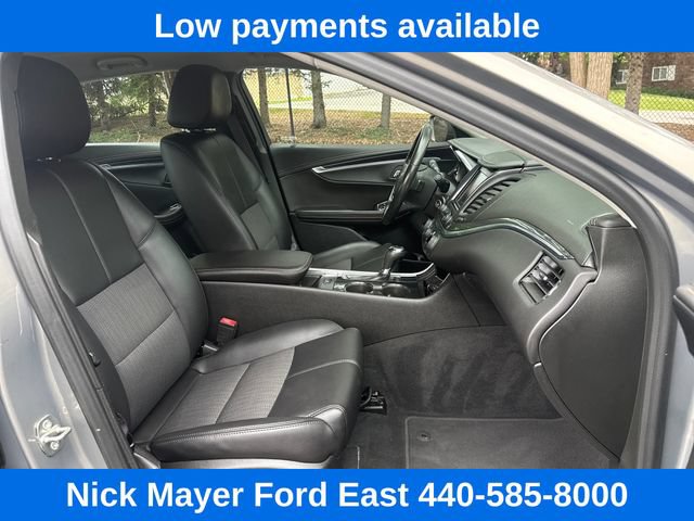 Used 2017 Chevrolet Impala LT w/ Convenience Package FWD image 32