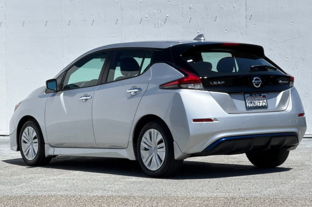 Used 2022 Nissan Leaf S FWD image 5
