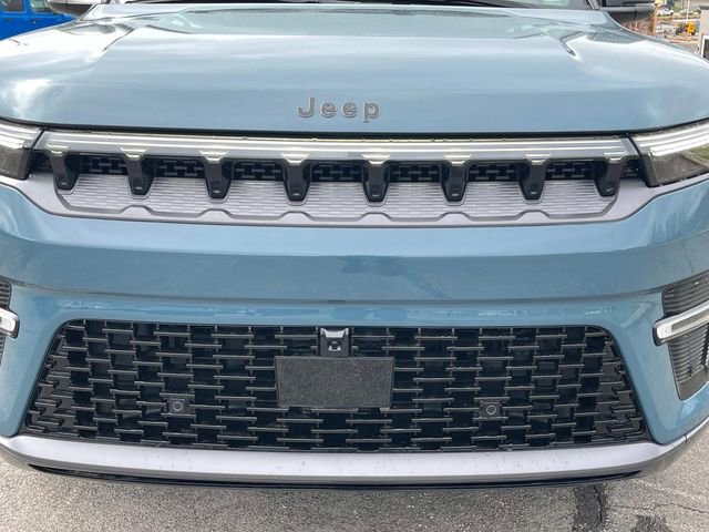 New 2026 Jeep Grand Wagoneer L Summit w/ Premium Group III AWD/4WD image 37
