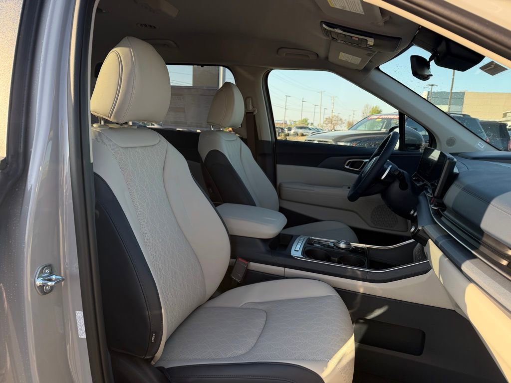 New 2026 Kia Carnival EX image 32