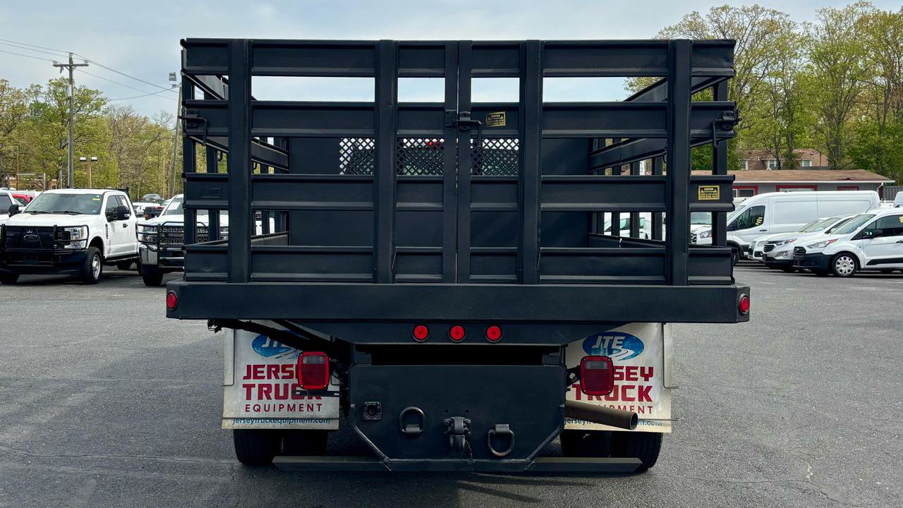 Used 2022 Ford F550 4x4 Crew Cab Super Duty w/ Power Equipment Group image 7