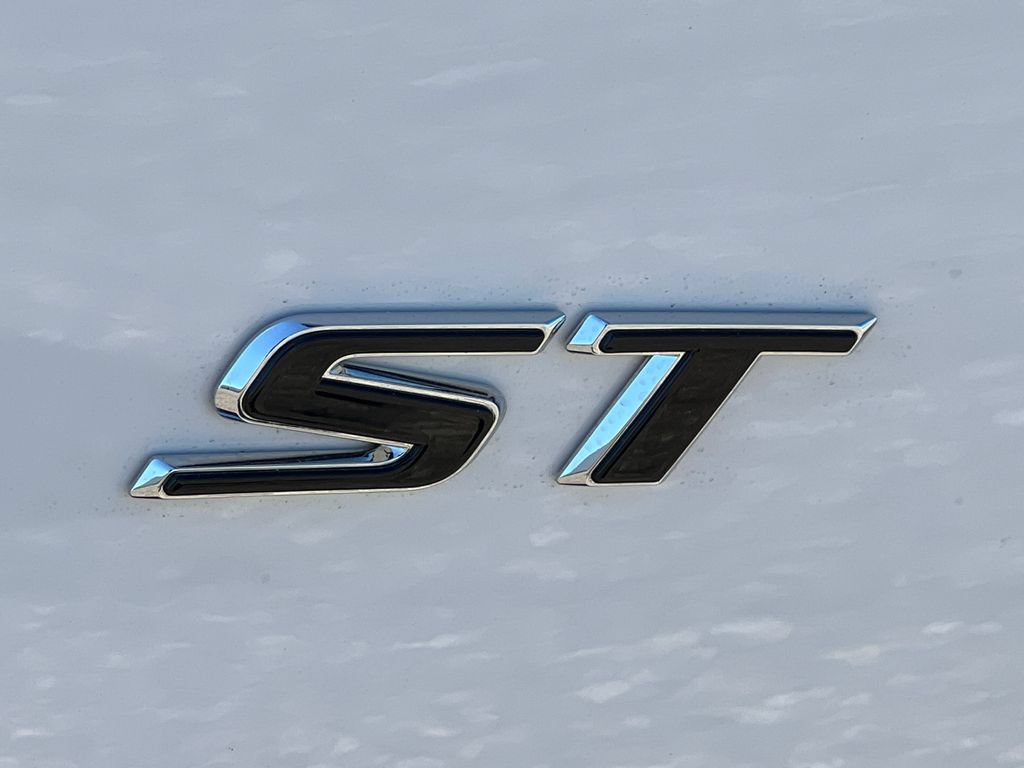 New 2026 Buick Envision Sport Touring AWD/4WD image 2
