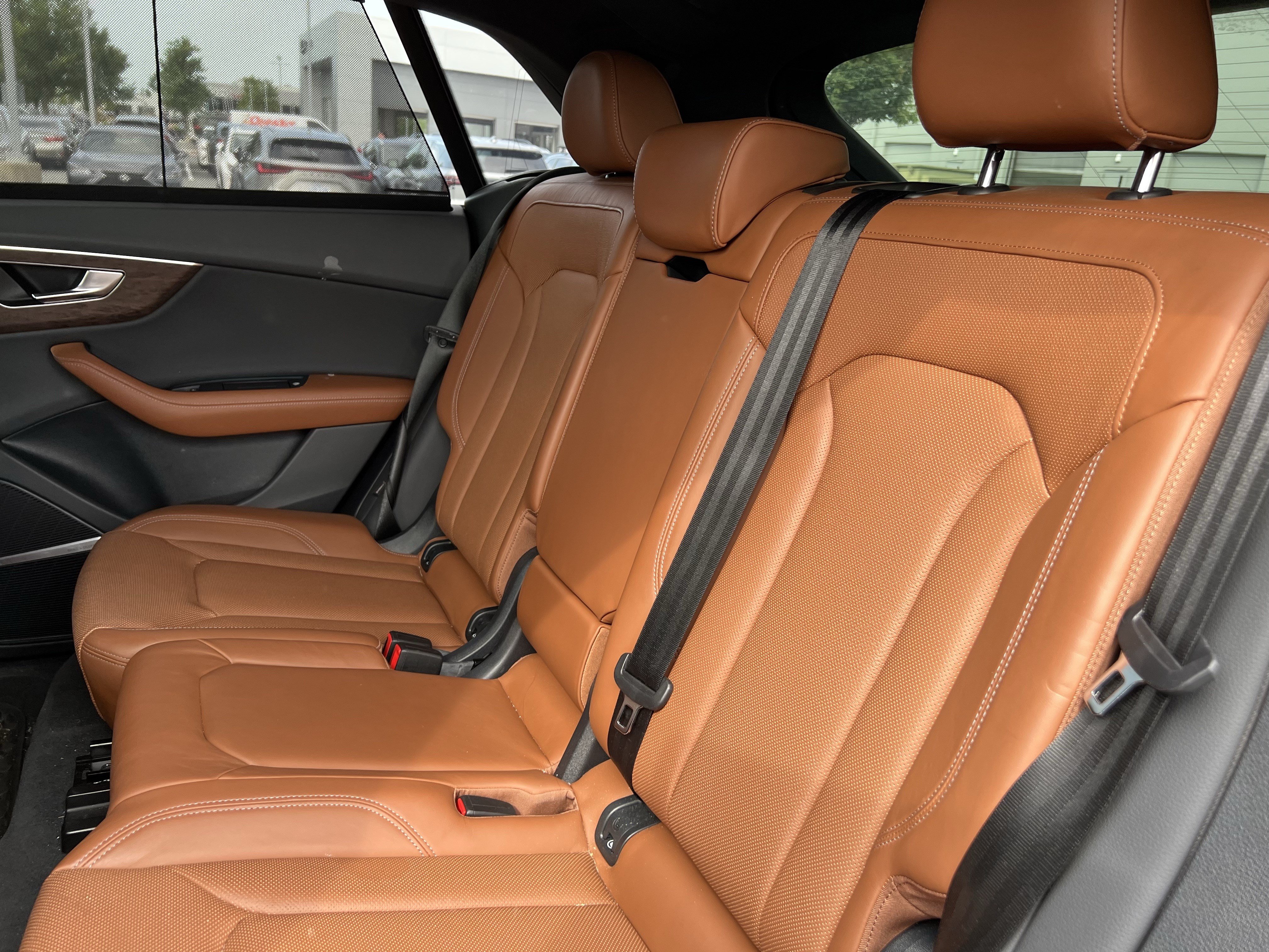 Used 2025 Audi Q8 Prestige AWD/4WD image 34