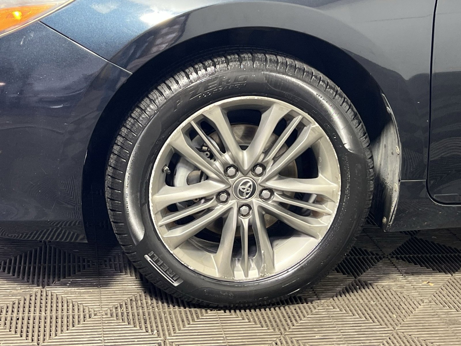 Used 2016 Toyota Camry SE image 12