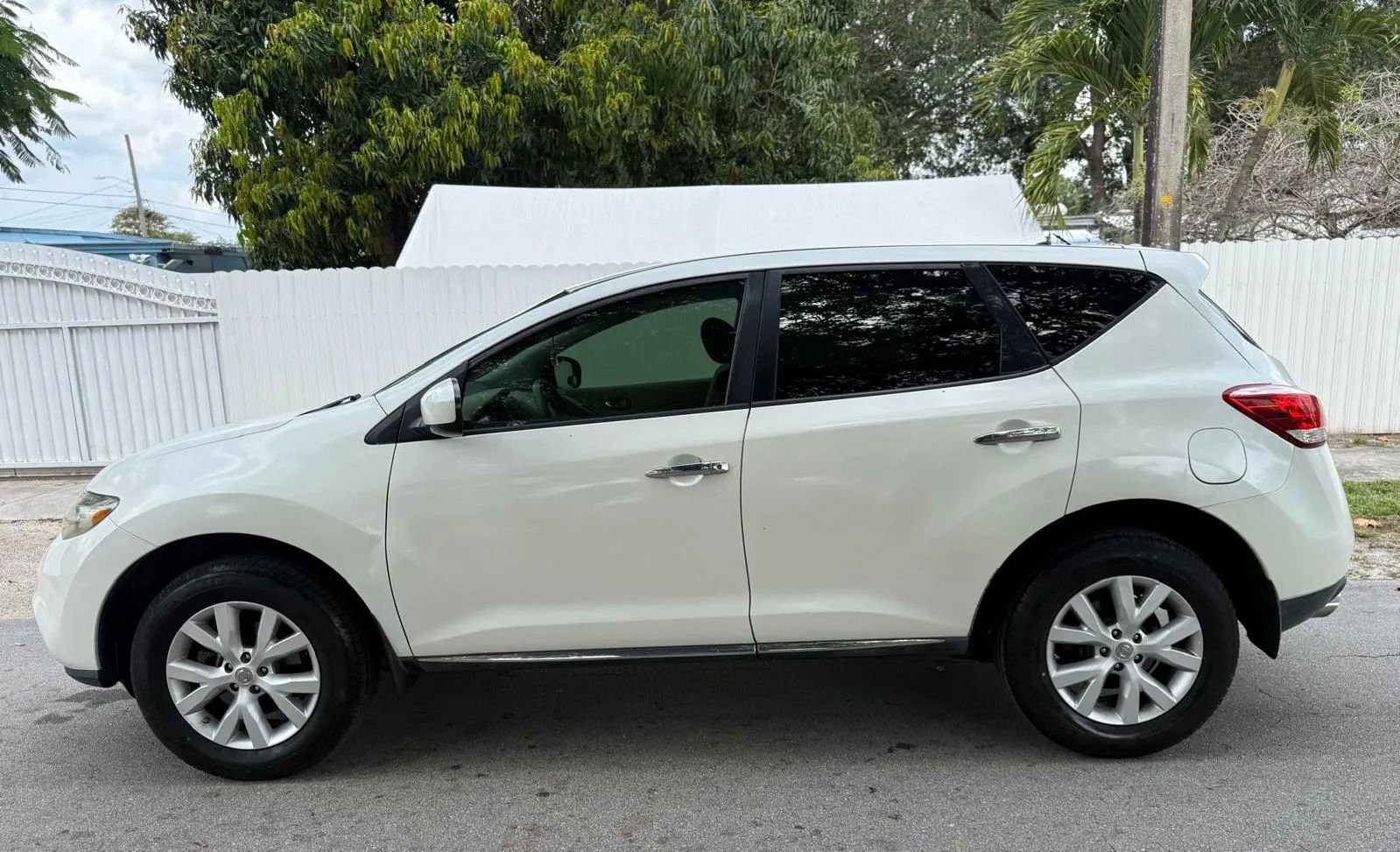 Used 2014 Nissan Murano S FWD image 3