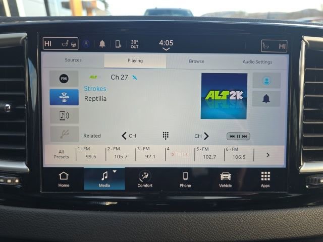 Certified 2024 Chrysler Pacifica Touring-L FWD image 19