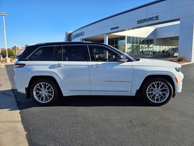 Used 2022 Jeep Grand Cherokee Summit w/ Adv Protech Group IV AWD/4WD image 3