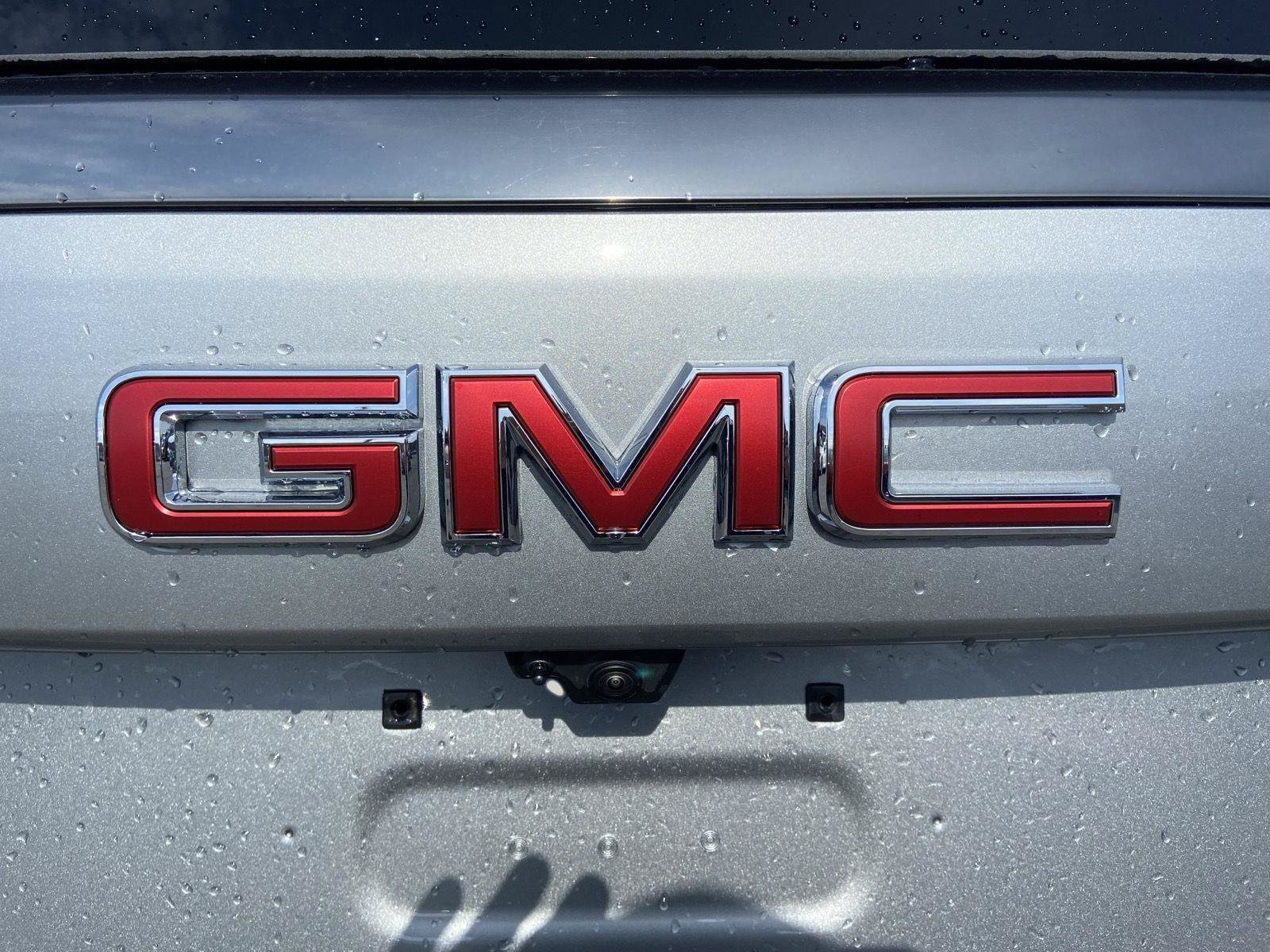 Used 2026 GMC Yukon AT4 AWD/4WD image 37