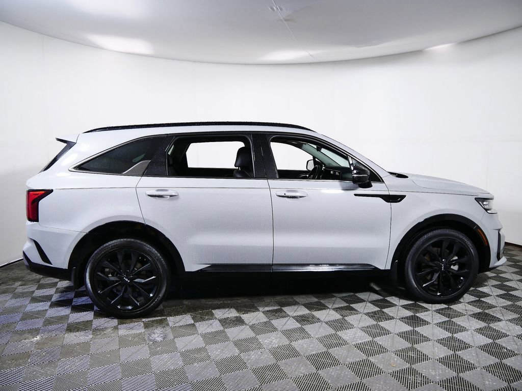 Used 2023 Kia Sorento SX image 11